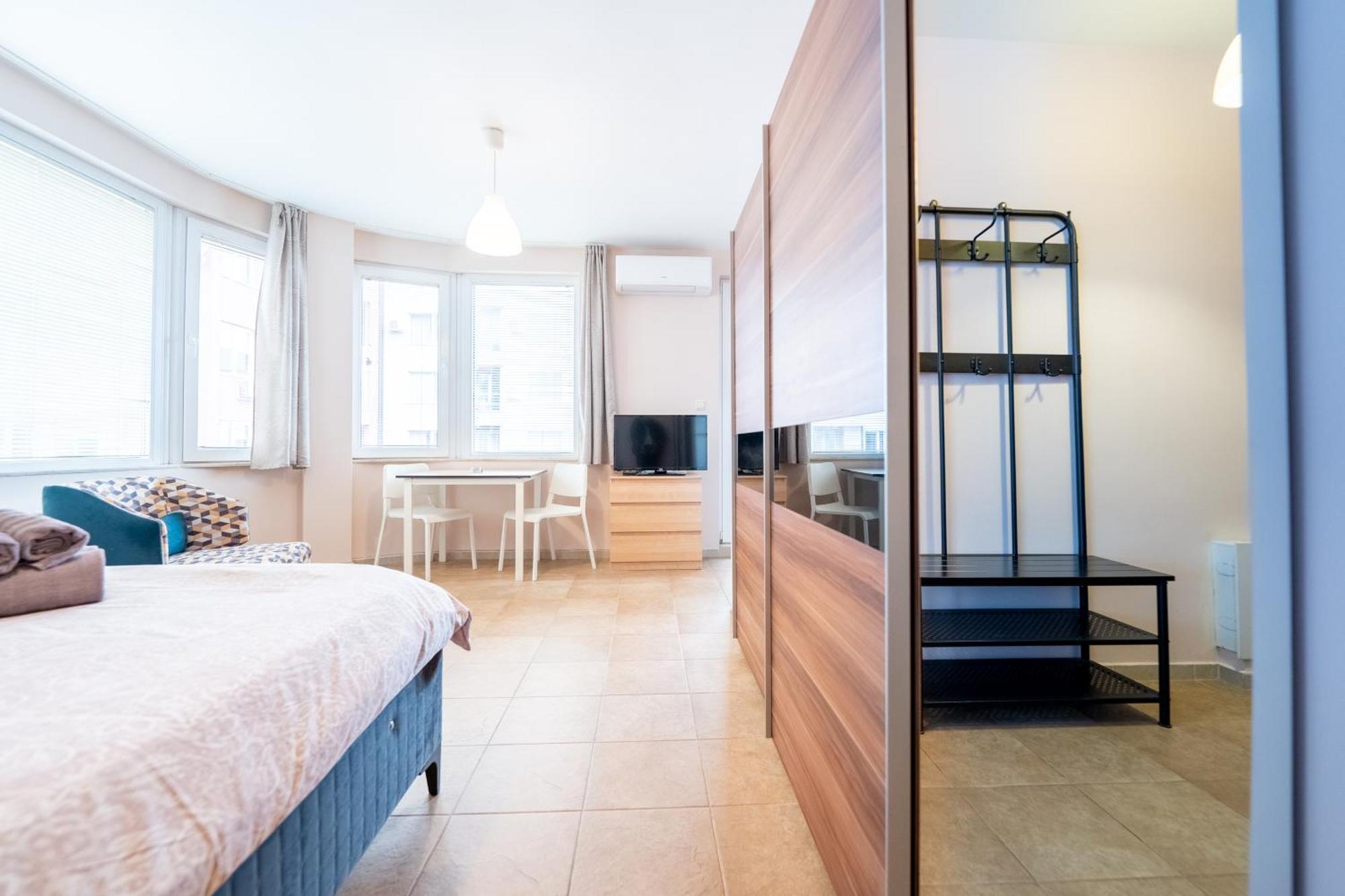 Lovely Apartment In Studentski Grad Sofia Eksteriør billede